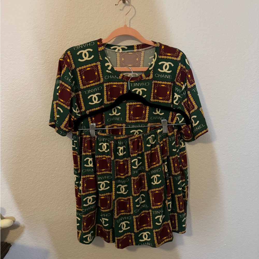 CHANEL Green and Burgundy Patterned Top
